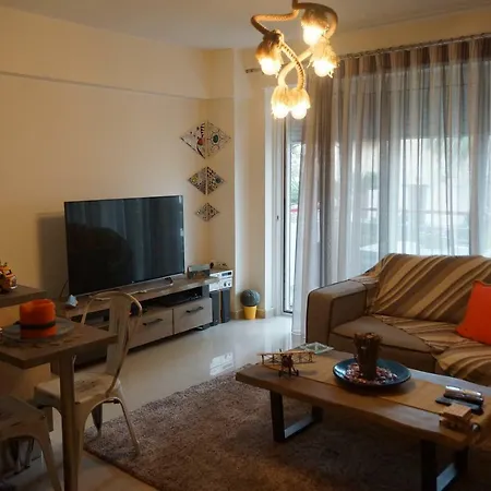 Georgina's Cozy -metropolitan Hospital- Piraeus