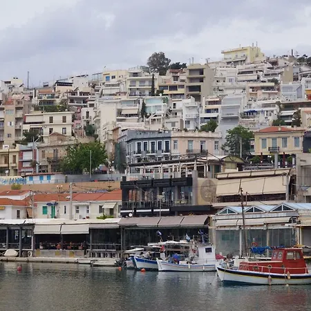 Georgina's Cozy -metropolitan Hospital- Piraeus